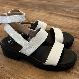 Mix No 6, black and white chunky sandals